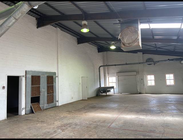 1,337M² WAREHOUSE FOR SALE IN WESTLAKE